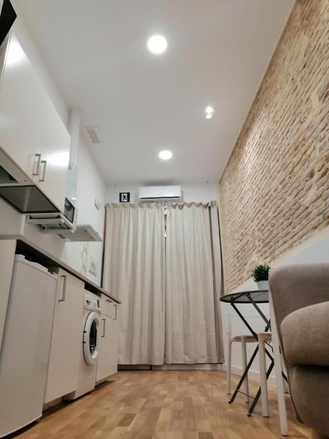 Ferienwohnung SALOTUR Sierpes Sevilla Exterior foto